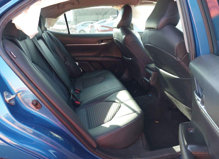 Photo 8 of 2019 Toyota Camry SE (VIN 4T1B11HK6KU292696)