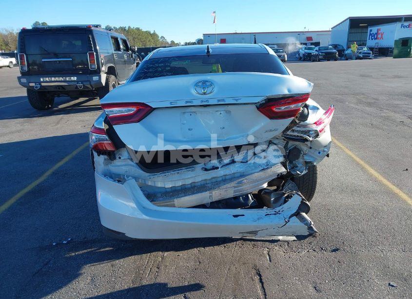 Photo 16 of 2019 Toyota Camry XLE (VIN 4T1B11HK6KU685033)