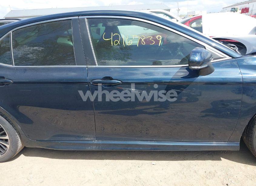 Photo 14 of 2019 Toyota Camry SE (VIN 4T1B11HK6KU695657)