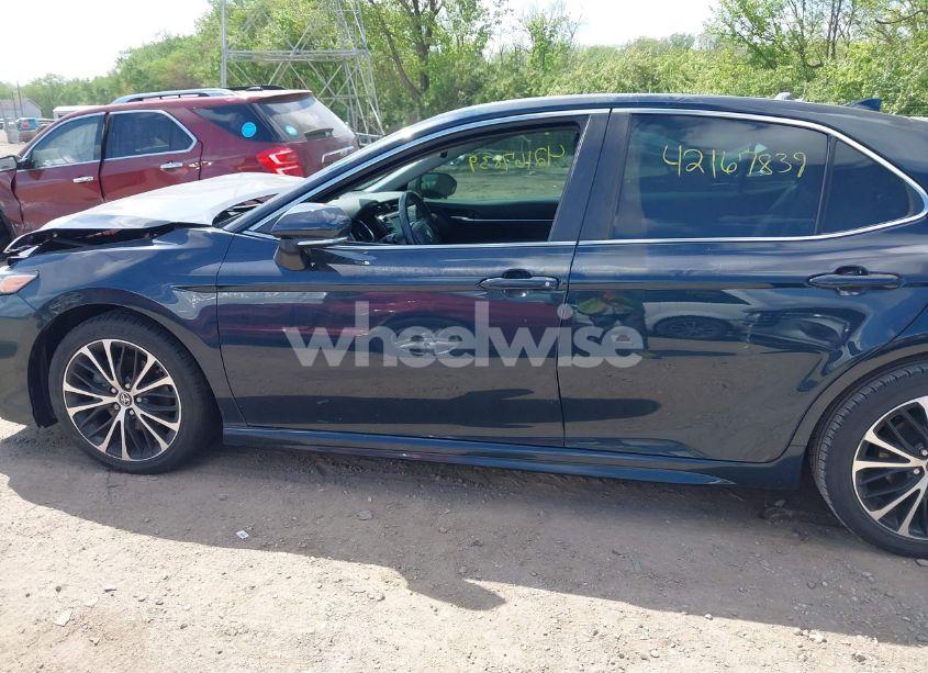 Photo 15 of 2019 Toyota Camry SE (VIN 4T1B11HK6KU695657)