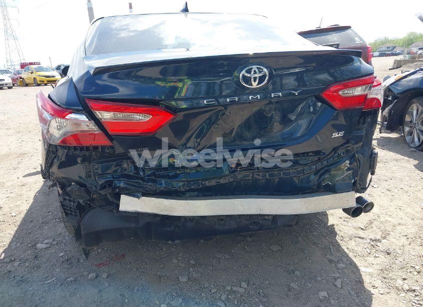 Photo 6 of 2019 Toyota Camry SE (VIN 4T1B11HK6KU695657)