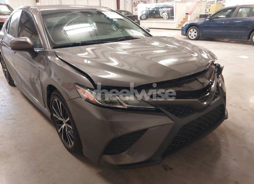 Photo 21 of 2019 Toyota Camry SE (VIN 4T1B11HK6KU697036)