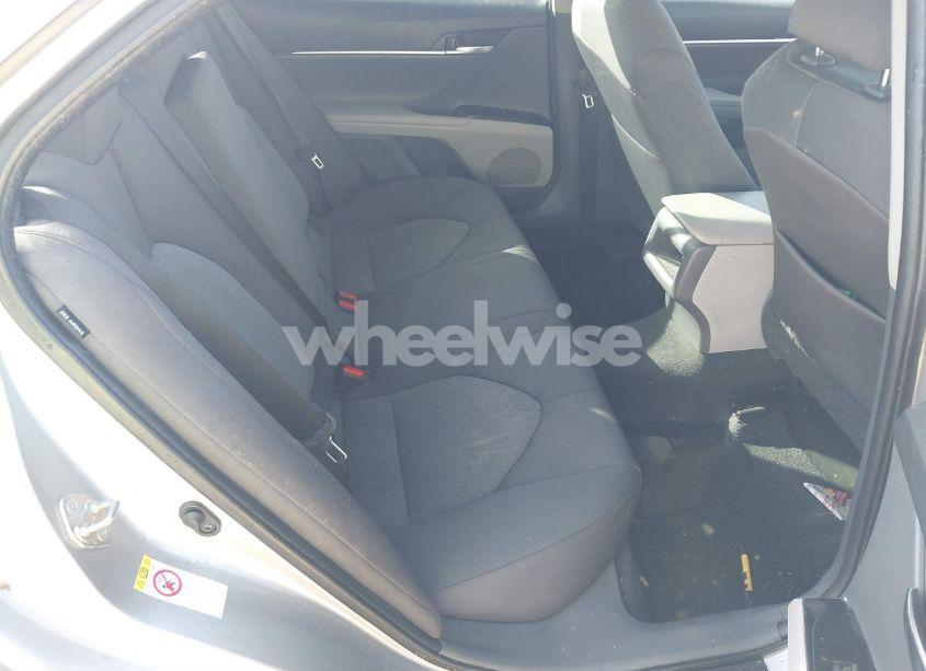 Photo 8 of 2019 Toyota Camry LE (VIN 4T1B11HK6KU702509)