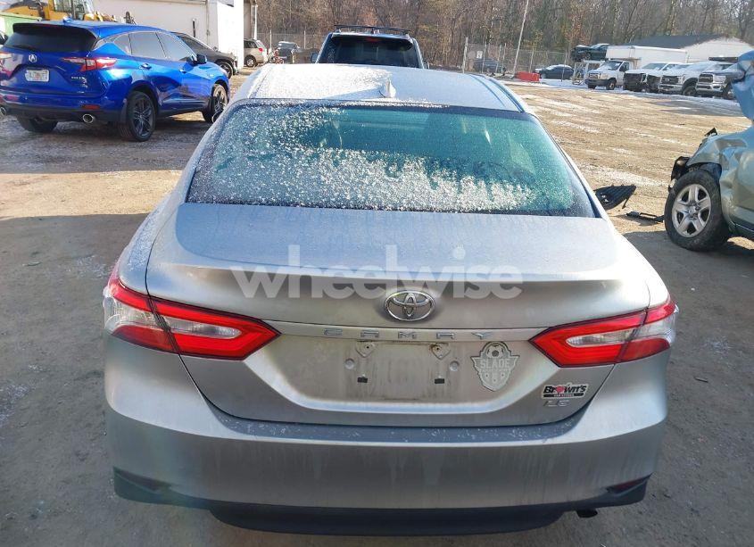 Photo 16 of 2019 Toyota Camry LE (VIN 4T1B11HK6KU703448)