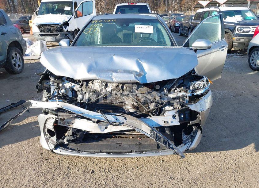 Photo 6 of 2019 Toyota Camry LE (VIN 4T1B11HK6KU703448)