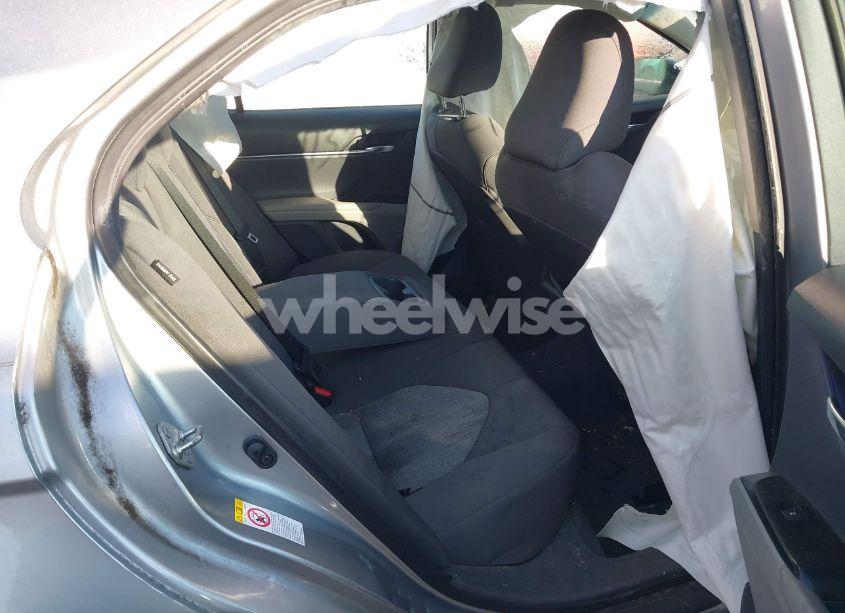 Photo 8 of 2019 Toyota Camry LE (VIN 4T1B11HK6KU703448)