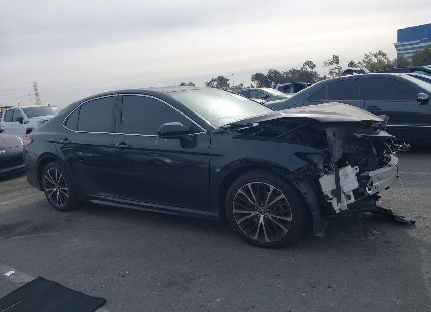 Photo 13 of 2019 Toyota Camry SE (VIN 4T1B11HK6KU712862)