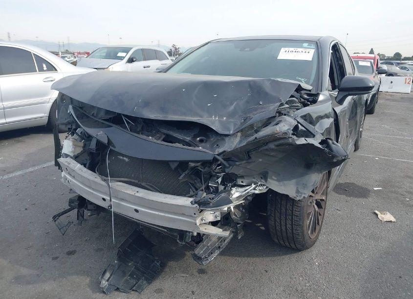 Photo 2 of 2019 Toyota Camry SE (VIN 4T1B11HK6KU712862)