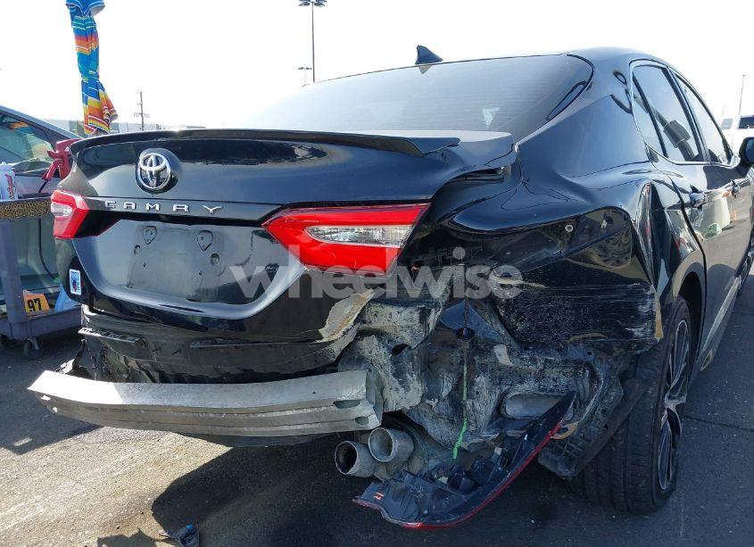 Photo 6 of 2019 Toyota Camry SE (VIN 4T1B11HK6KU722274)