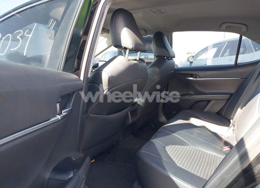 Photo 8 of 2019 Toyota Camry SE (VIN 4T1B11HK6KU722274)