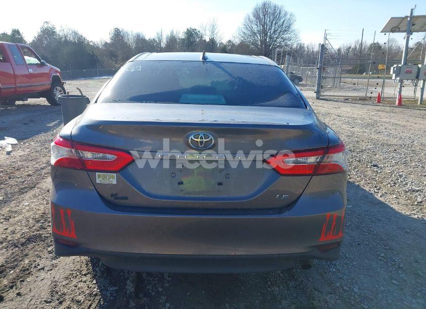 Photo 17 of 2019 Toyota Camry LE (VIN 4T1B11HK6KU725319)