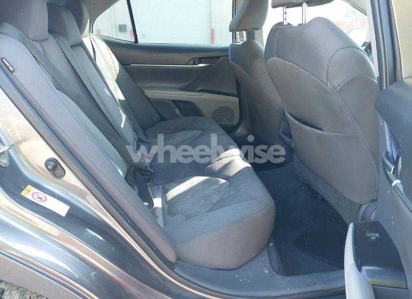 Photo 8 of 2019 Toyota Camry LE (VIN 4T1B11HK6KU725319)