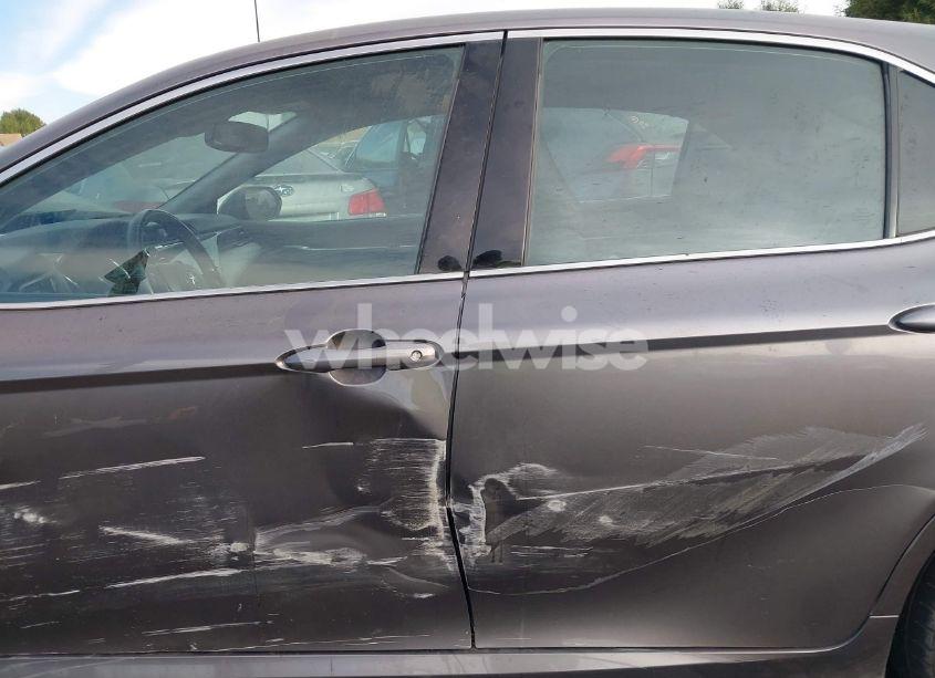 Photo 15 of 2019 Toyota Camry XLE (VIN 4T1B11HK6KU727846)