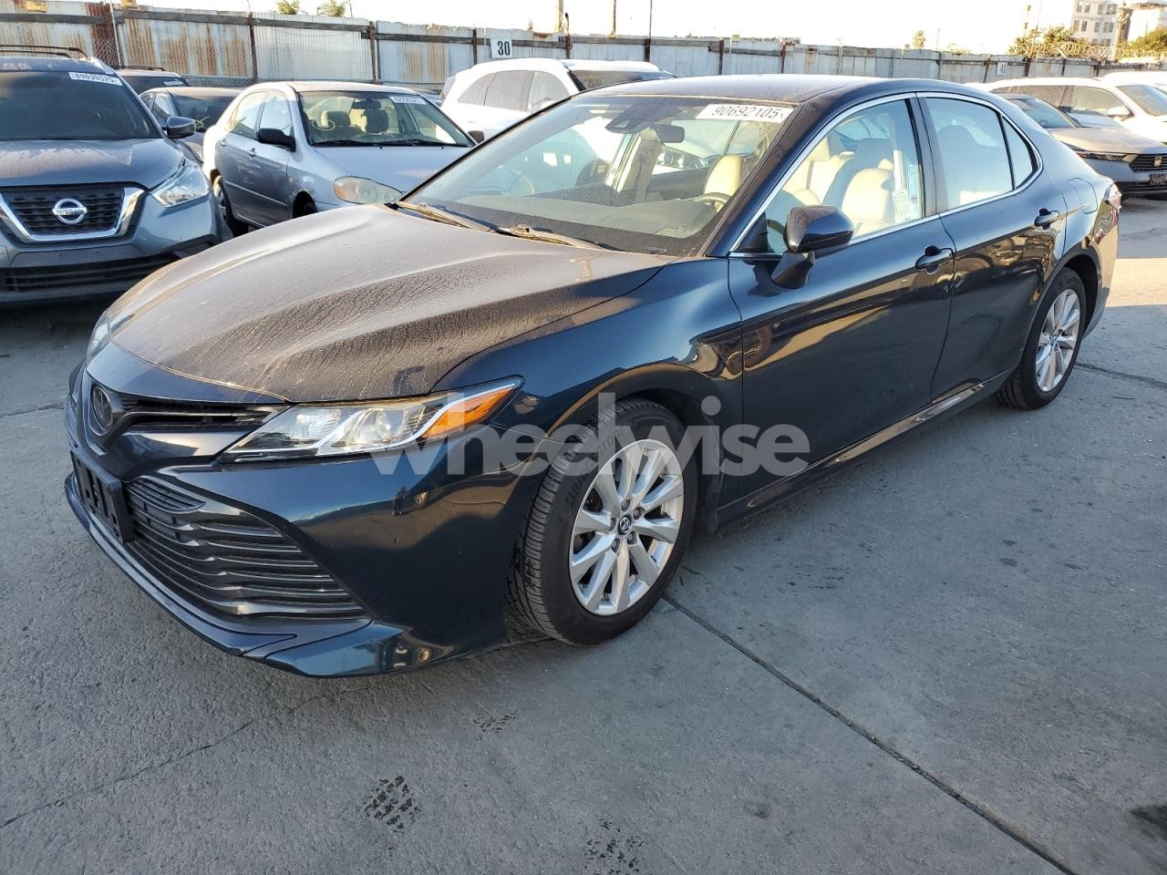 2019 TOYOTA CAMRY L (VIN 4T1B11HK6KU777601) main photo