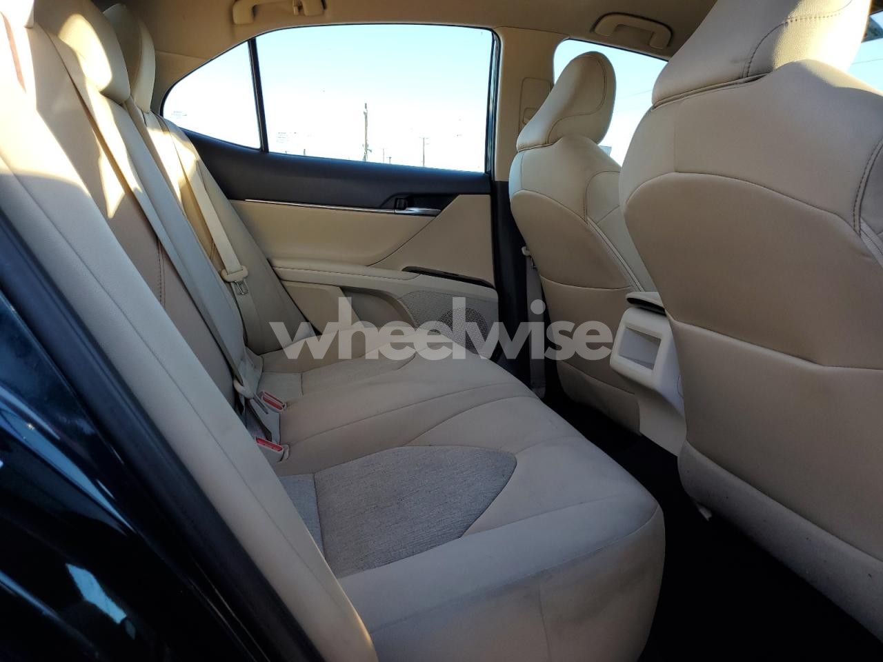 Photo 10 of 2019 TOYOTA CAMRY L (VIN 4T1B11HK6KU777601)