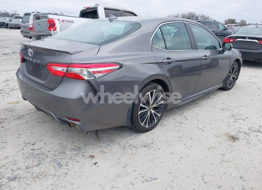 Photo 4 of 2019 Toyota Camry SE (VIN 4T1B11HK6KU785388)