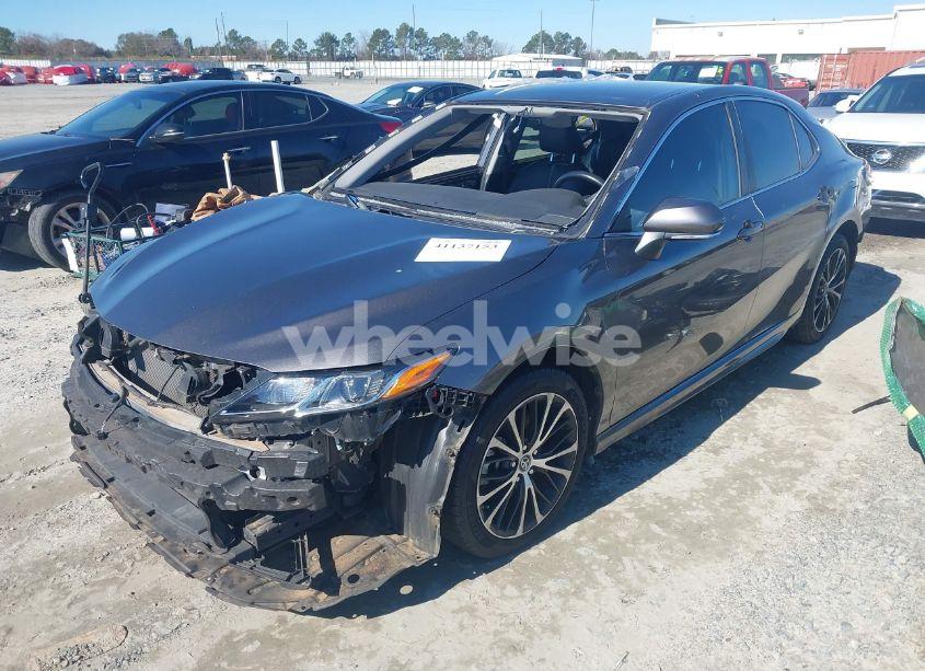 Photo 2 of 2019 Toyota Camry SE (VIN 4T1B11HK6KU795502)