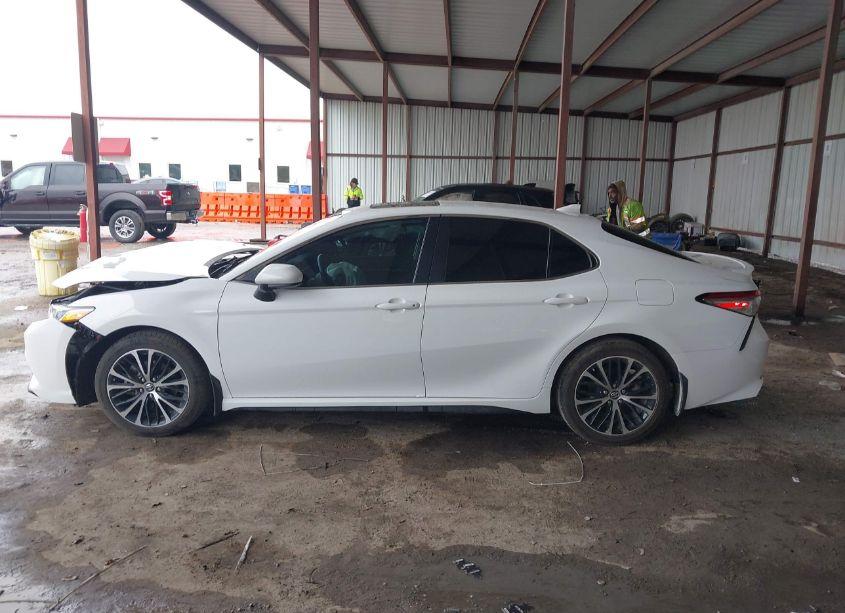 Photo 14 of 2019 Toyota Camry SE (VIN 4T1B11HK6KU799324)