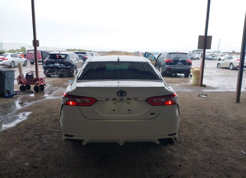 Photo 16 of 2019 Toyota Camry SE (VIN 4T1B11HK6KU799324)