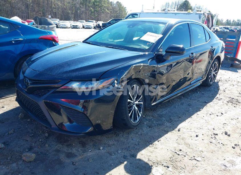 Photo 2 of 2019 Toyota Camry SE (VIN 4T1B11HK6KU816414)