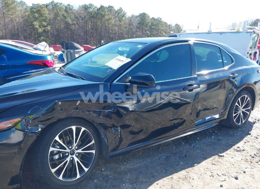 Photo 6 of 2019 Toyota Camry SE (VIN 4T1B11HK6KU816414)