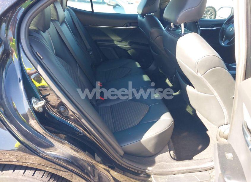 Photo 8 of 2019 Toyota Camry SE (VIN 4T1B11HK6KU816414)