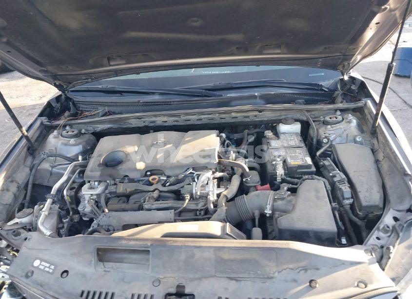 Photo 10 of 2019 Toyota Camry LE (VIN 4T1B11HK6KU826019)