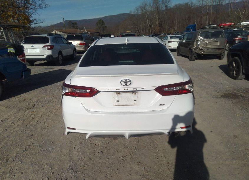 Photo 16 of 2019 Toyota Camry SE (VIN 4T1B11HK6KU843855)