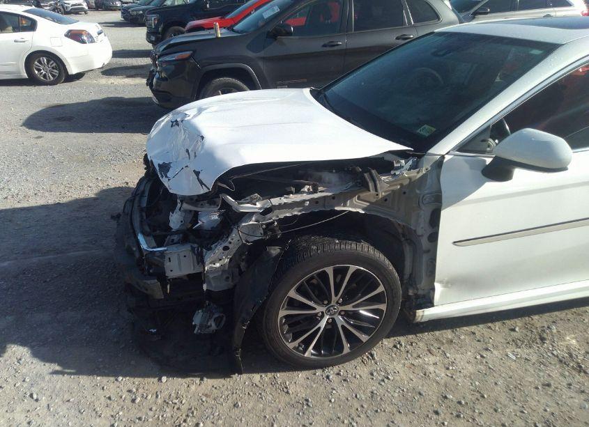 Photo 6 of 2019 Toyota Camry SE (VIN 4T1B11HK6KU843855)