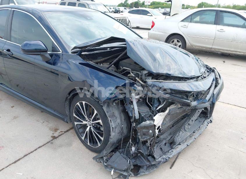 Photo 6 of 2019 Toyota Camry SE (VIN 4T1B11HK6KU847260)