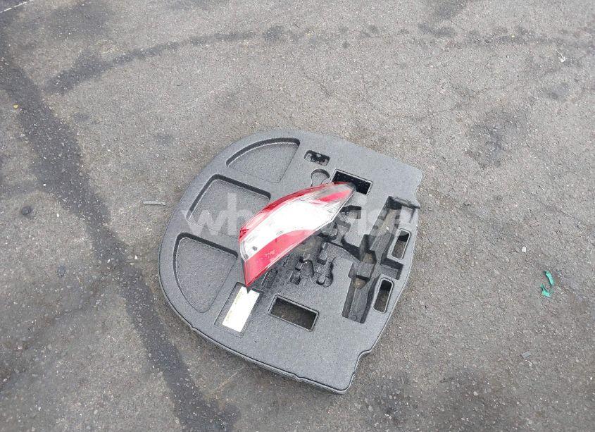 Photo 12 of 2019 Toyota Camry SE (VIN 4T1B11HK6KU849042)