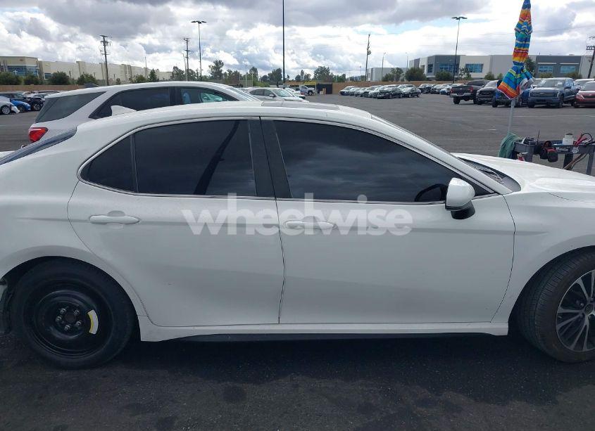 Photo 14 of 2019 Toyota Camry SE (VIN 4T1B11HK6KU849042)