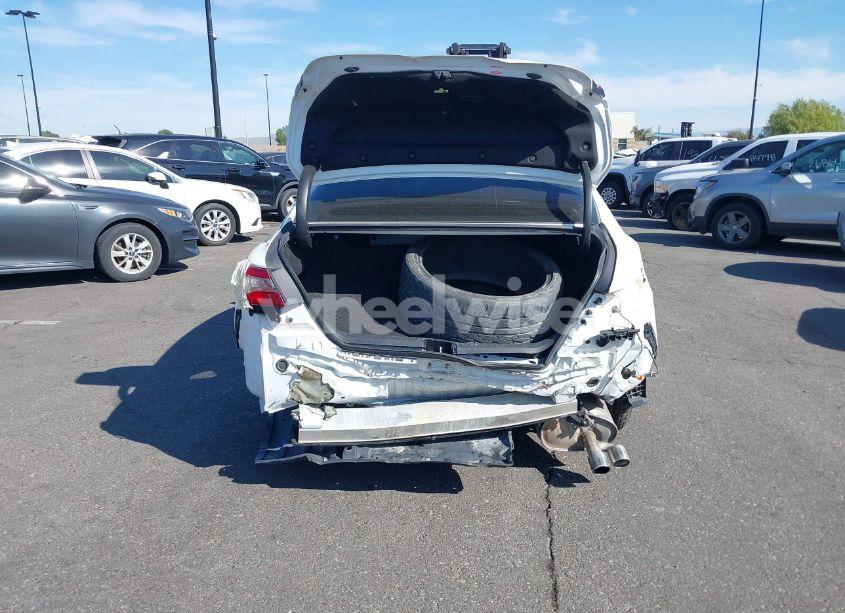 Photo 17 of 2019 Toyota Camry SE (VIN 4T1B11HK6KU849042)