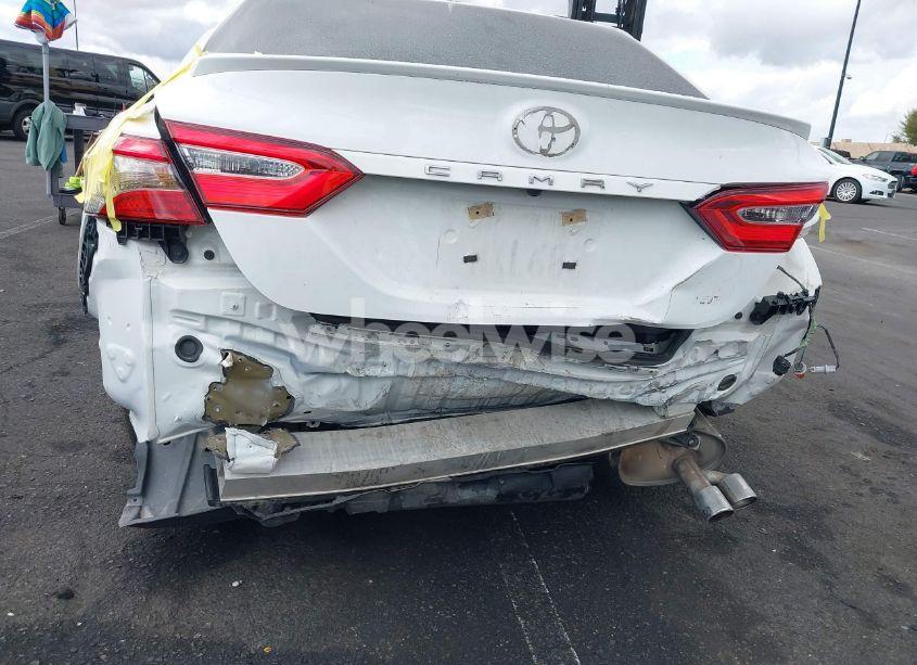 Photo 6 of 2019 Toyota Camry SE (VIN 4T1B11HK6KU849042)