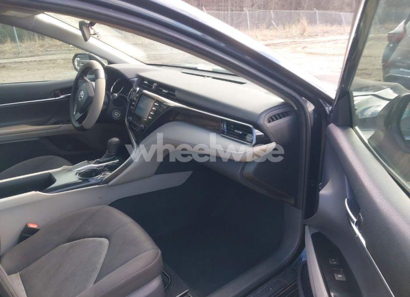 Photo 5 of 2019 Toyota Camry L (VIN 4T1B11HK6KU850756)