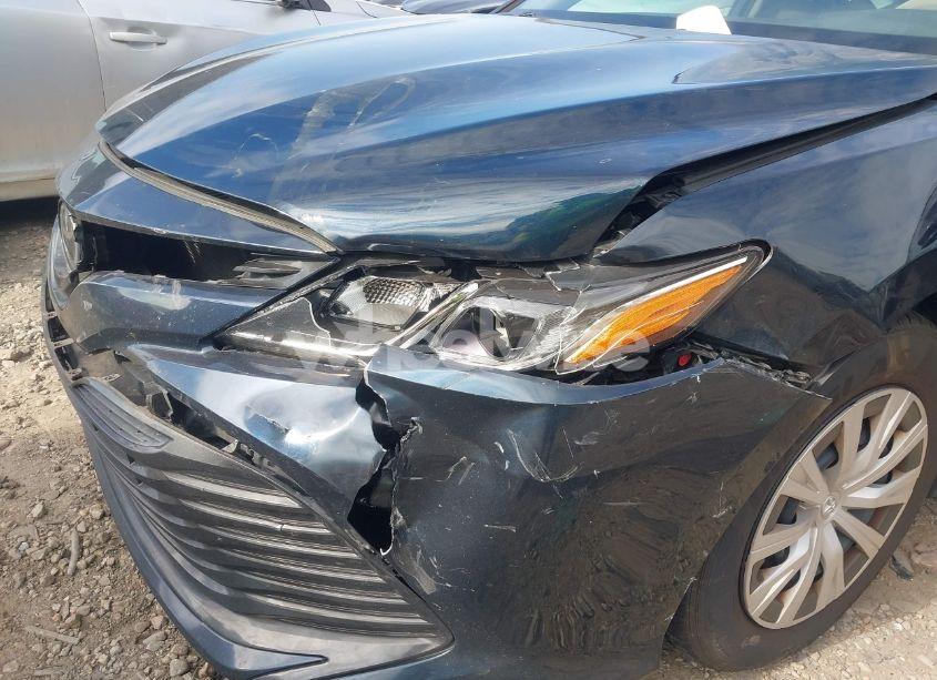 Photo 6 of 2019 Toyota Camry L (VIN 4T1B11HK6KU850756)