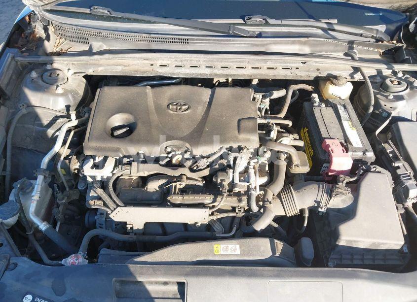 Photo 10 of 2018 Toyota Camry SE (VIN 4T1B11HK7JU015439)