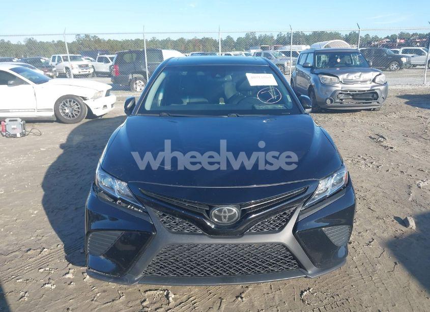 Photo 12 of 2018 Toyota Camry SE (VIN 4T1B11HK7JU015439)