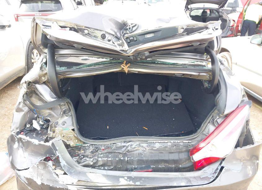 Photo 6 of 2018 Toyota Camry LE (VIN 4T1B11HK7JU019104)