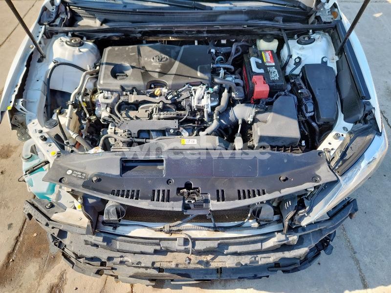 Photo 12 of 2018 TOYOTA CAMRY L (VIN 4T1B11HK7JU025582)