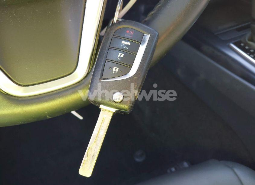 Photo 11 of 2018 Toyota Camry SE (VIN 4T1B11HK7JU029213)