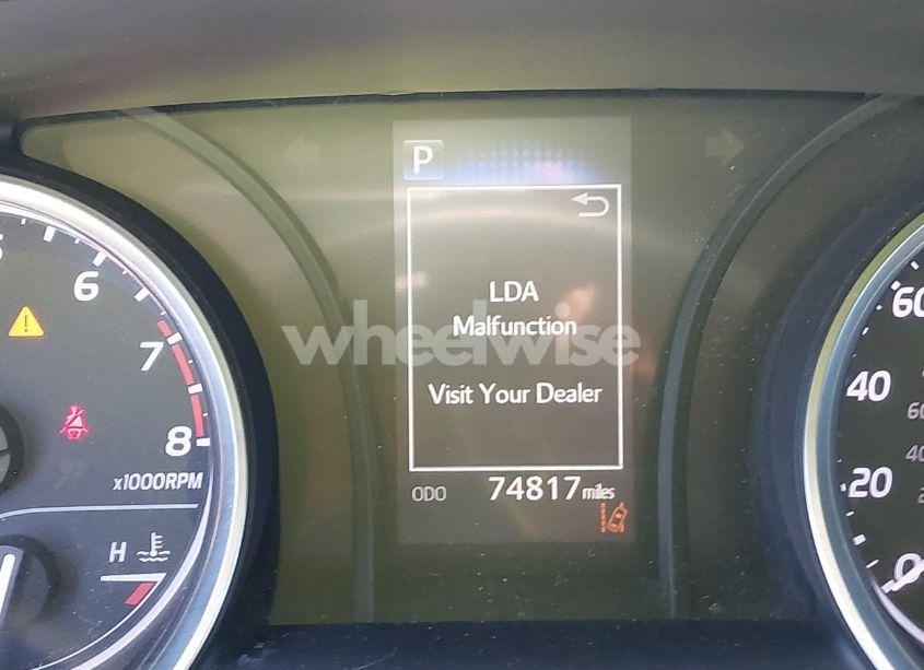 Photo 16 of 2018 Toyota Camry SE (VIN 4T1B11HK7JU029213)