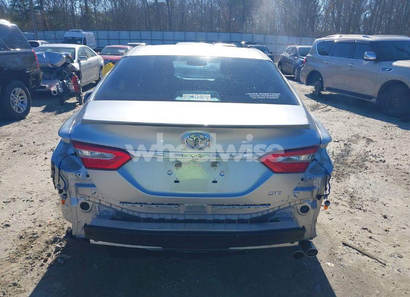 Photo 17 of 2018 Toyota Camry SE (VIN 4T1B11HK7JU029213)