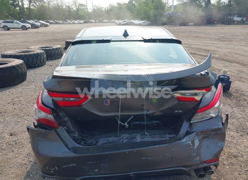 Photo 6 of 2018 Toyota Camry SE (VIN 4T1B11HK7JU033701)