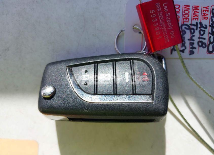 Photo 11 of 2018 Toyota Camry SE (VIN 4T1B11HK7JU033942)