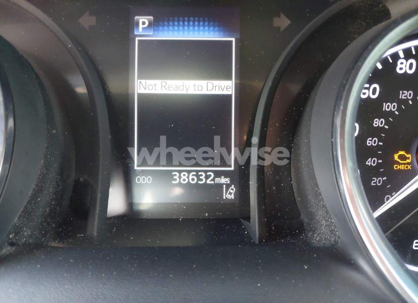 Photo 16 of 2018 Toyota Camry SE (VIN 4T1B11HK7JU033942)