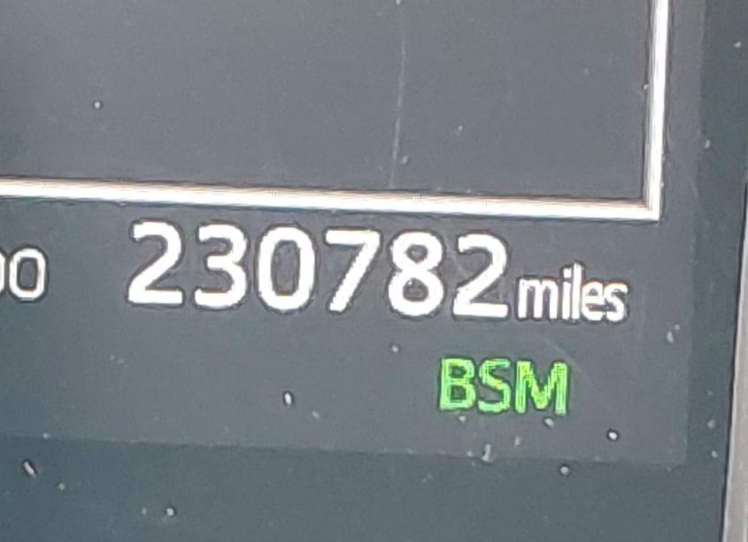 Photo 15 of 2018 Toyota Camry SE (VIN 4T1B11HK7JU042429)