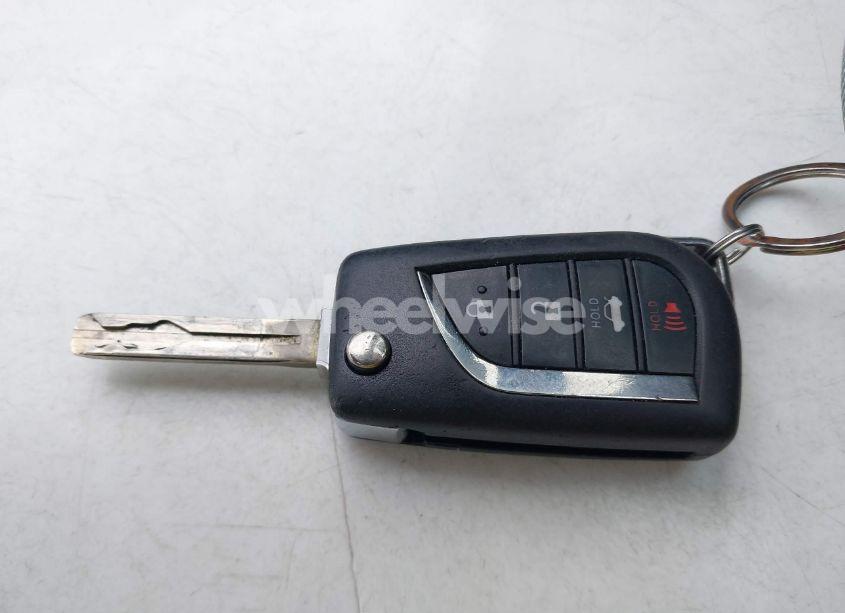 Photo 11 of 2018 Toyota Camry L (VIN 4T1B11HK7JU064933)