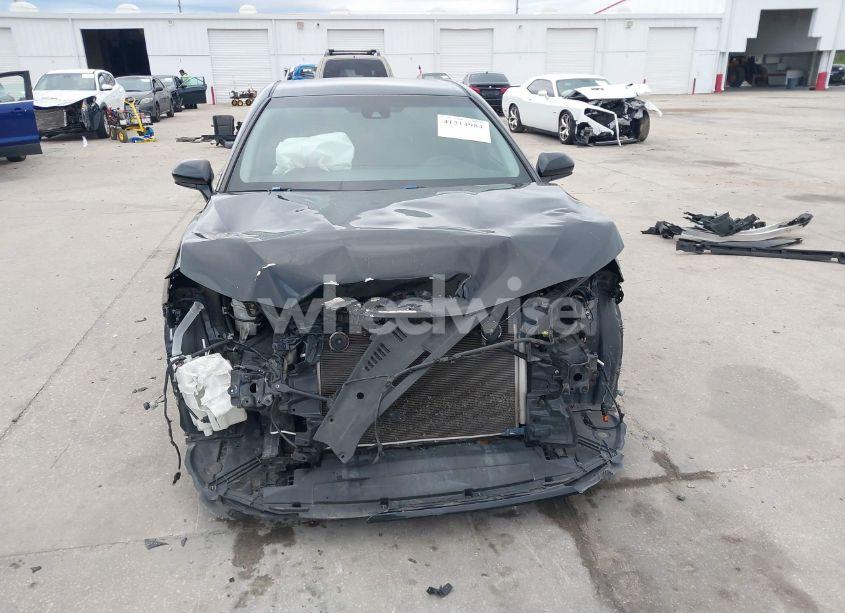 Photo 13 of 2018 Toyota Camry L (VIN 4T1B11HK7JU064933)