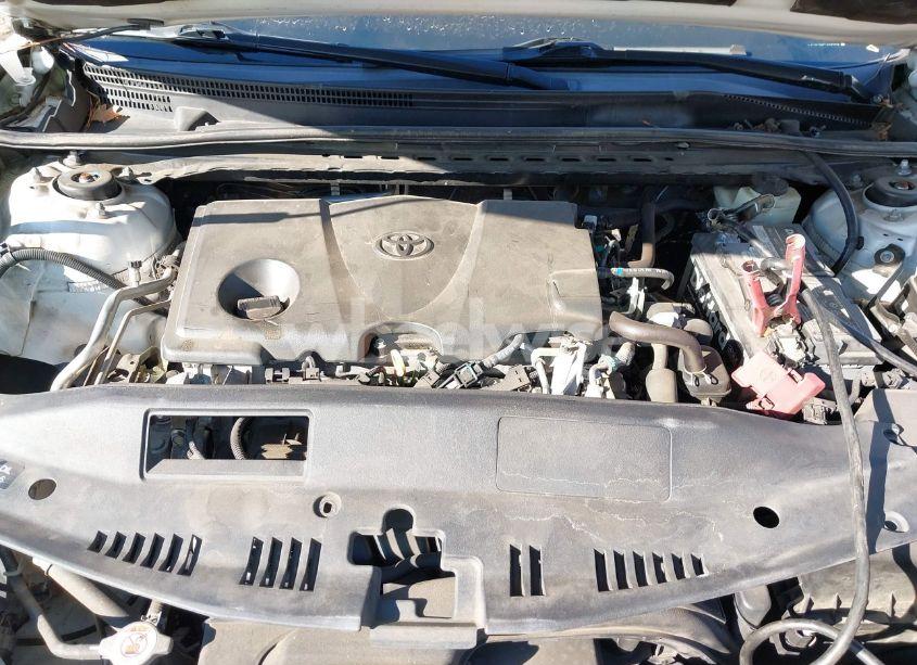 Photo 10 of 2018 Toyota Camry SE (VIN 4T1B11HK7JU083028)